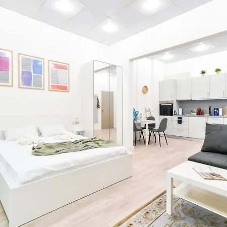 Ваканционна къща Duplex Prime Location 2bth 2 *