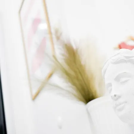 Duplex Prime Location 2bth 2