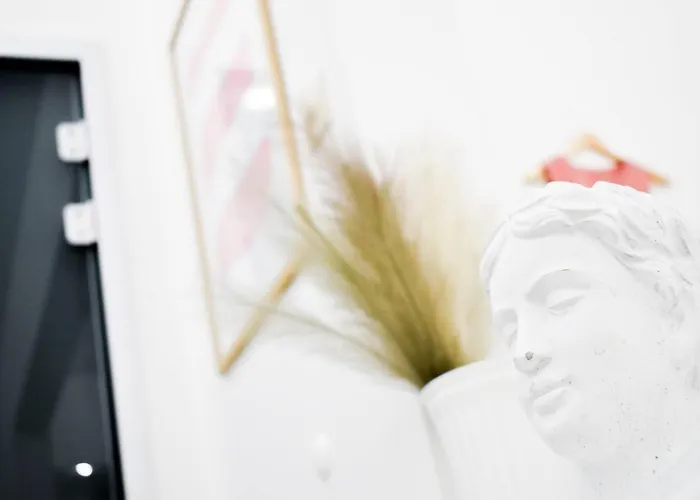 Duplex Prime Location 2bth 2